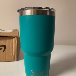 Yeti 30oz Aquifer Blue Rambler